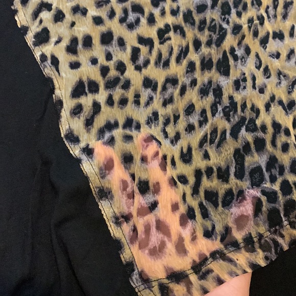 BDB cheetah top - Picture 4 of 5